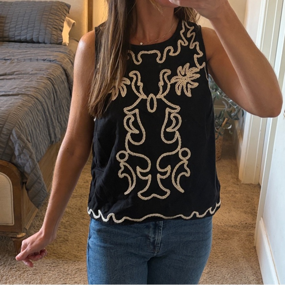 Joie Black and White Embroidered Tank Top women’s medium